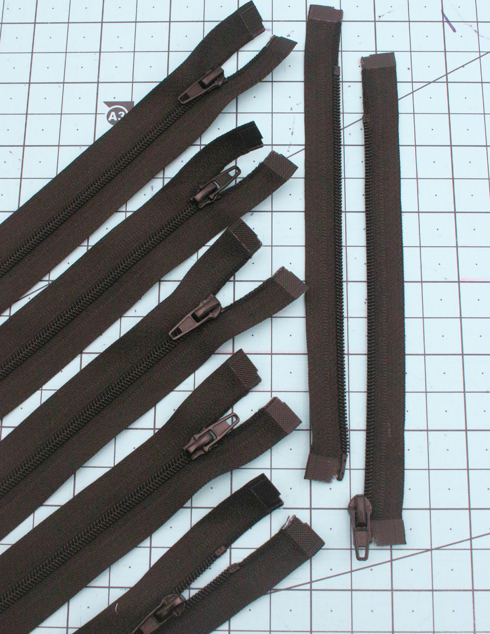 Pixie Faire Pixie Packs Pixie Packs 6" Separating Zippers For Doll Clothes Black Coil Pixie Faire