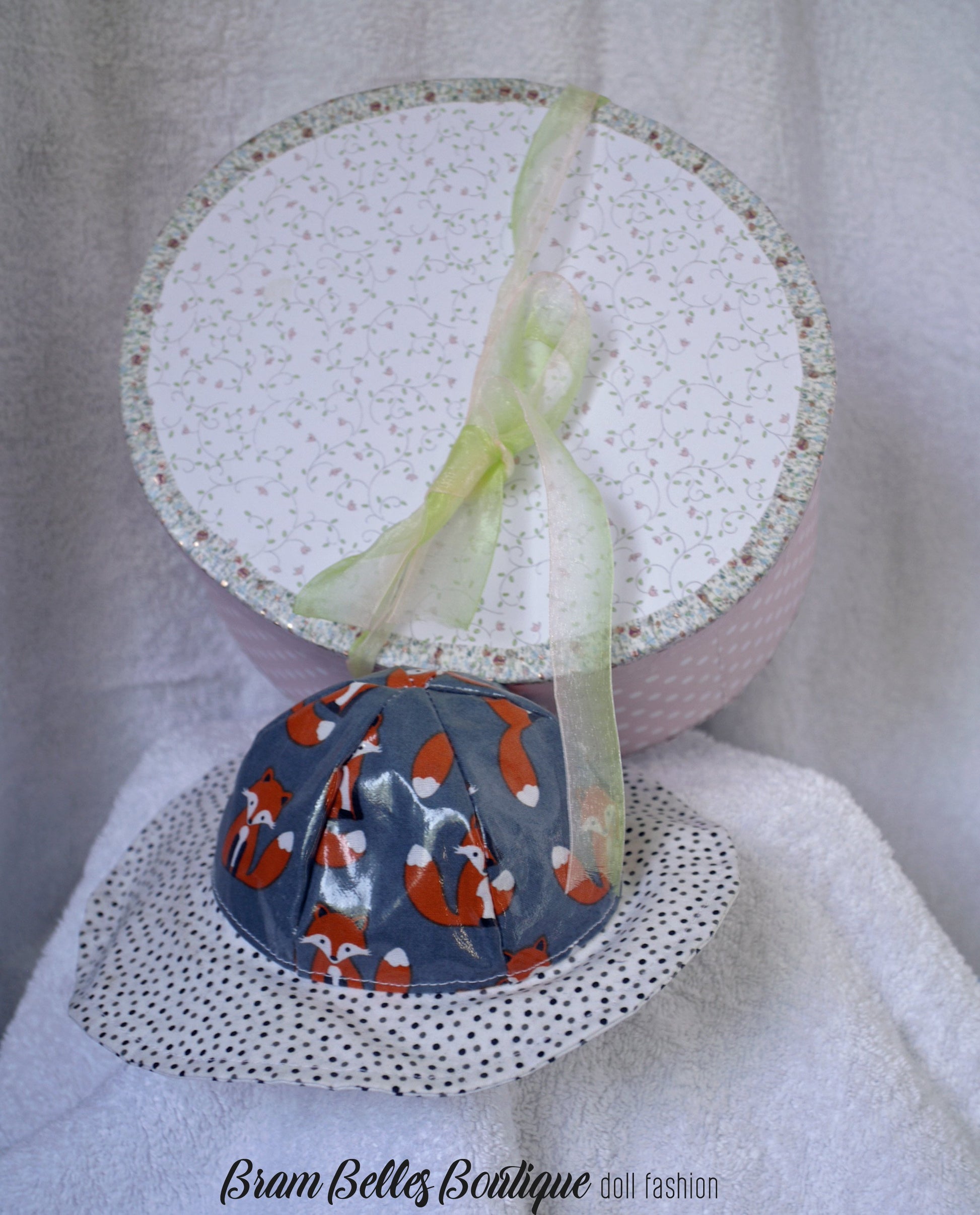 Brambelles boutique 18 Inch Modern Honey's Hat Boxes Doll Accessories Pixie Faire