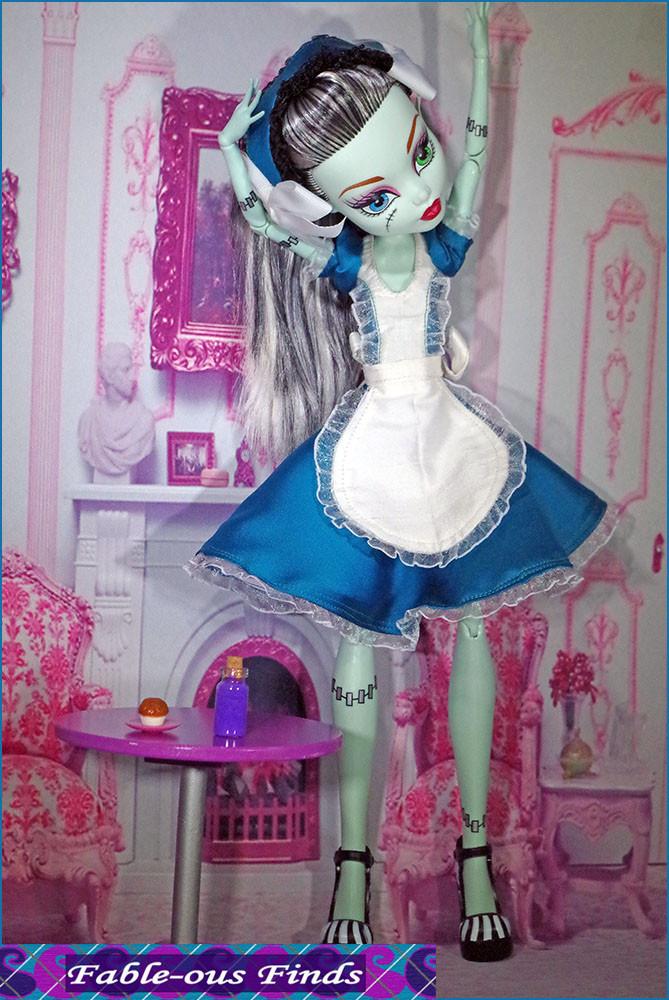 monster high princess dress up DIY Princess Dress for Draculaura Vampire Heart Doll